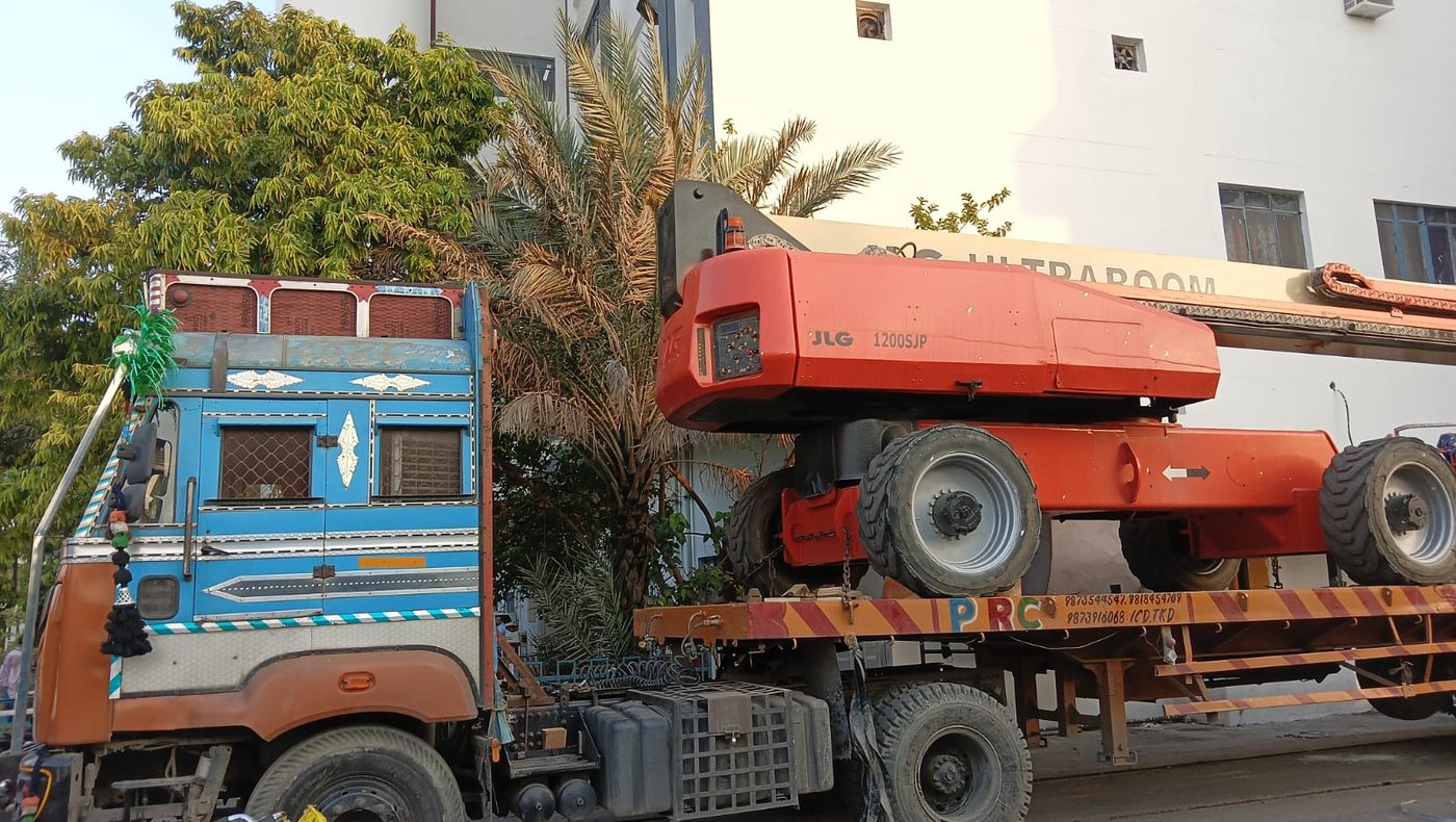 JLG Boom Lift Movement